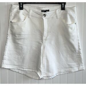 Signature Studio shorts women’s 14 Bermuda stretch classiccore coconut girl